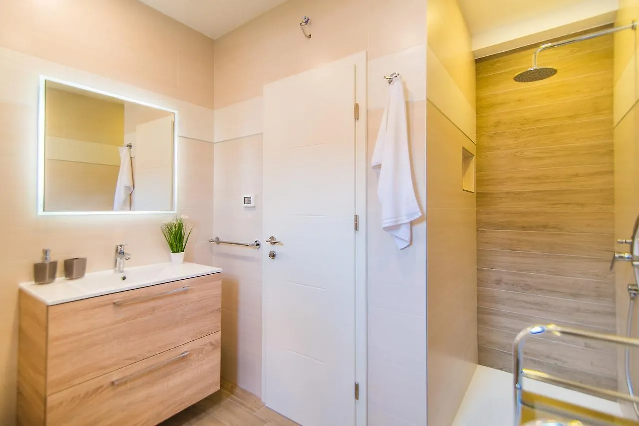 Milohanic Luxury Porec Apartments Guest house