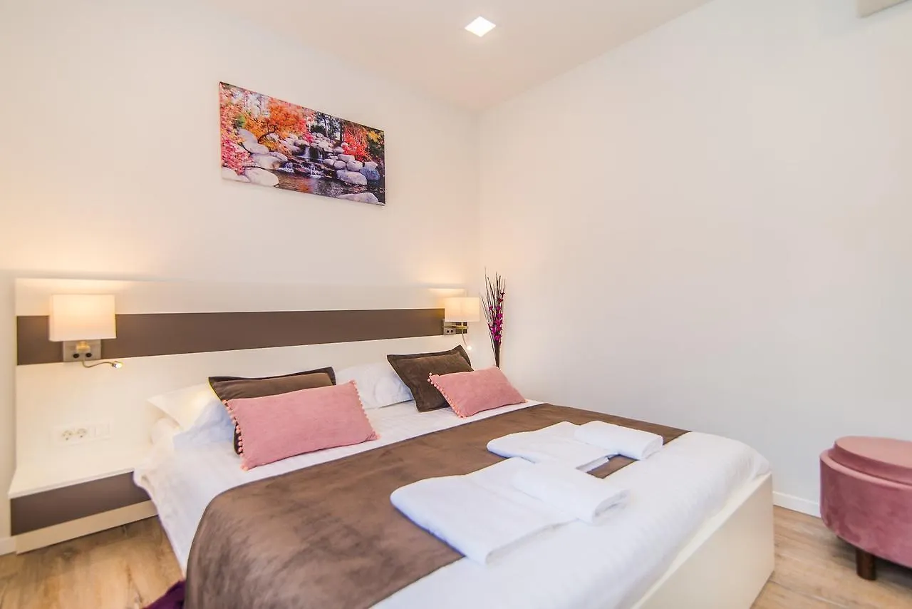 **** Guest house Milohanic Luxury Porec Apartments Croatia