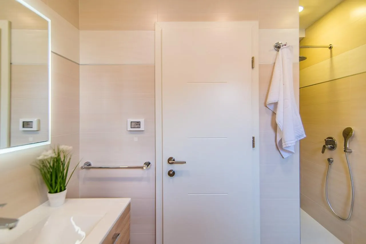 Guest house Milohanic Luxury Porec Apartments