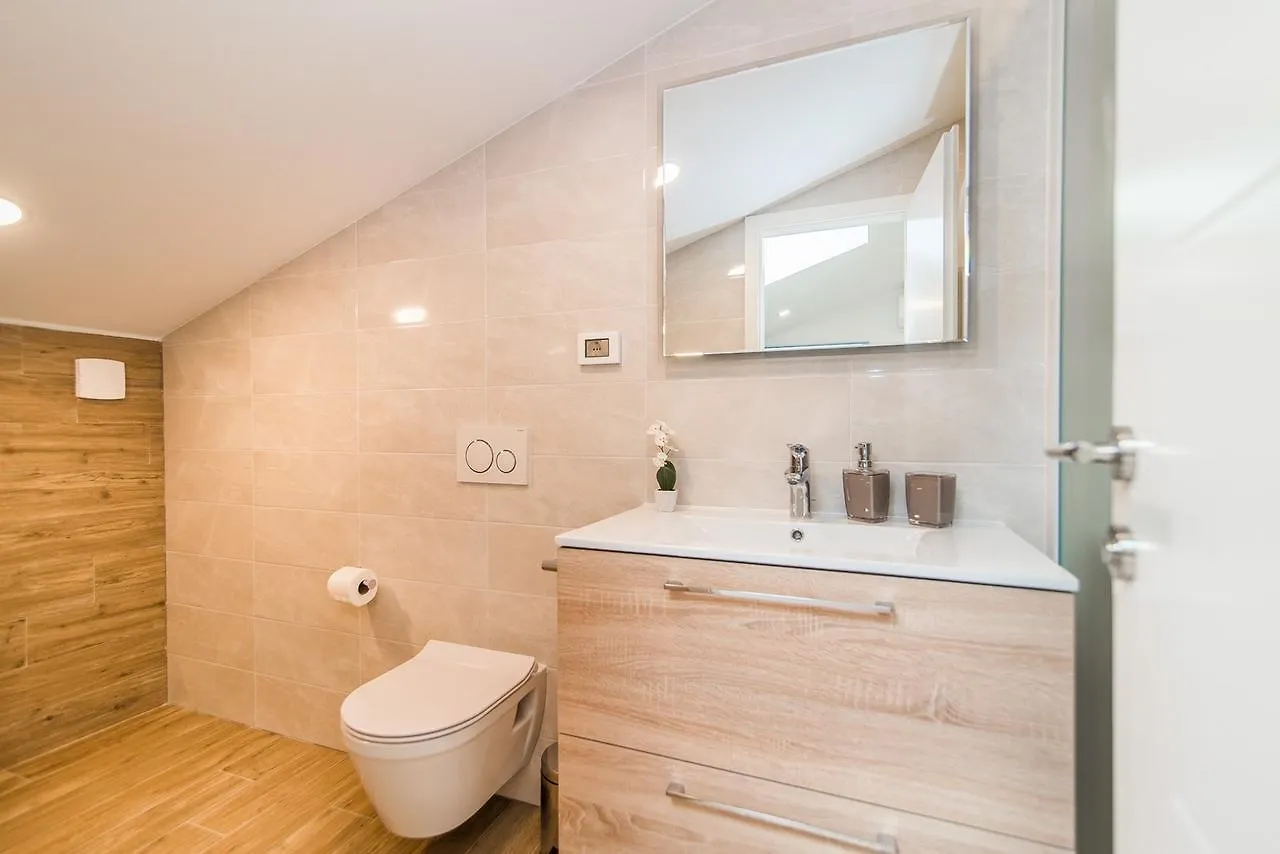 Milohanic Luxury Porec Apartments Guest house